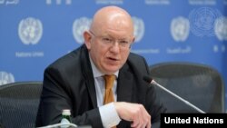 바실리 네벤쟈 유엔 주재 러시아 대사가 뉴욕에서 기자회견하고 있다. (자료사진)