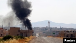 2016年8月31日叙利亚叛军攻击伊玛目镇后升起的烟雾