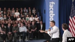 Barak Obama Facebook vasitəsilə gənclərin suallarını cavablandırıb