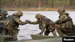 Učesnici vježbe "Spoj trozupca" u Norveškoj