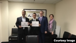 中国非政府组织活动人士杨占青2019年10月28日在首都华盛顿向美国白宫、国务院以及国会官员介绍中国NGO遭打压状况。 （杨占青提供)