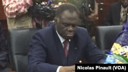 Michel Kafando, chef de la mission de la Francophonie au Niger, le 20 février 2016 à Niamey. (VOA/Nicolas Pinault)