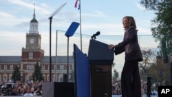 2024年11月6日，副总统卡马拉·哈里斯在华盛顿霍华德大学校园发表2024年总统大选承认败选的演讲。