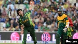 محمد عرفان (فائل فوٹو)