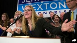 រូបឯកសារ៖ បេក្ខជនគណបក្សប្រជាធិបតេយ្យ​​ អ្នកស្រី Jennifer Wexton 