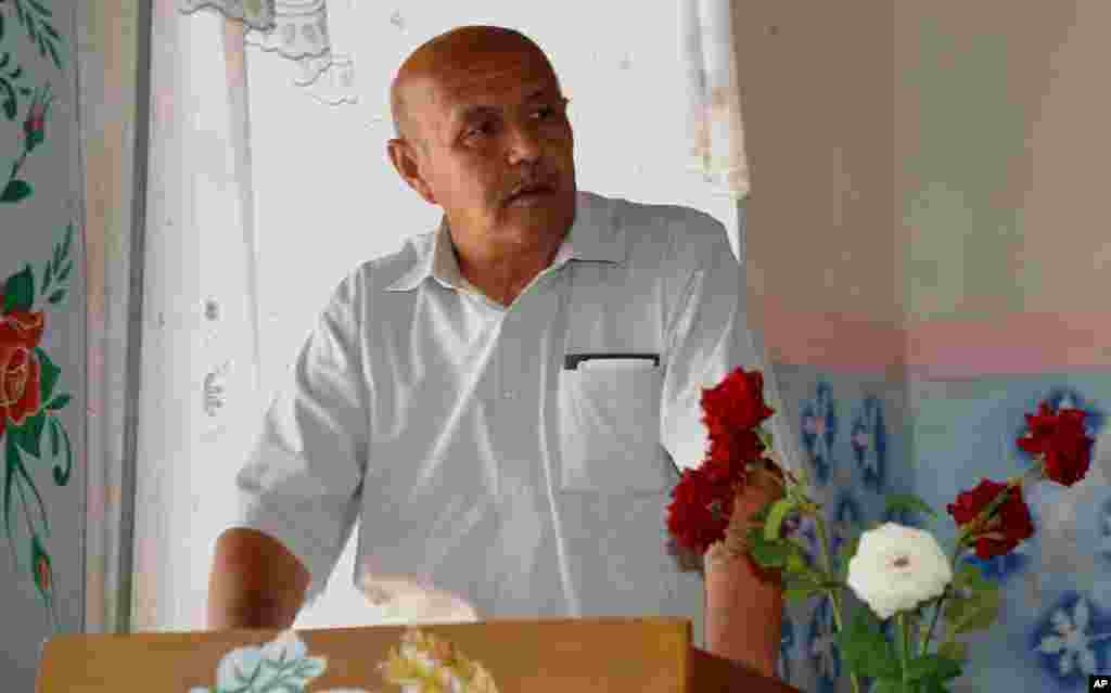 Tojikistonlik o'zbek yozuvchi va shoiri ahli Rasul Muhammad