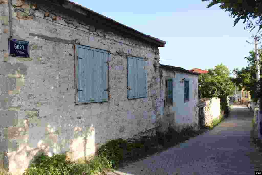 O&lsquo;zbek qishlog&lsquo;i ko&lsquo;chasi