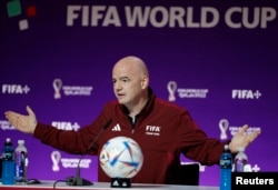 Presiden FIFA Gianni Infantino saat pengarahan Piala Dunia Qatar. (Foto: REUTERS/John Sibley)
