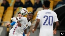 Paul Pogba a lokacin karawar Faransa da Ukraine a wasan neman garbin shiga gasra cin kofin duniya