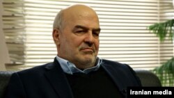 Urmiyə Gölü Canlandırma Mərkəzinin keçmiş rəhbəri İsa Kəlantəri, "Etemadonline"