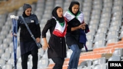 بنابر تصمیم تازه فدراسیون فوتبال، بازی‌های لیگ با حضور تماشاگران برگزار خواهد شد، اما زنان سهمی از این حضور نخواهند داشت.