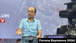 Toplum TV-nin aparıcısı, arqument.az qəzetinin baş redaktoru, media üzrə ekspert Şəmşad Ağa 