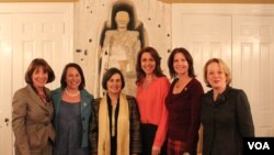 رولا غنی با اعضا گروه دوحزبی کانگرس امریکا در سفارت افغانستان در واشنگتن