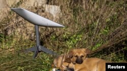 우크라이나군이 최근 러시아로부터 탈환한 리만 인근 지역에 '스타링크' 위성 안테나가 설치돼 있다. (자료사진)