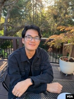 Elmo Sabian, Mahasiswa Diablo Valley College, California (photo Made Yoni VOA)