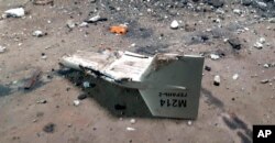 Arhiva - Ostaci drona koji Kijev identifikuje kao iransku bespilotnu letelicu Šahed, oborenu kod Kupijanska, Ukrajina.