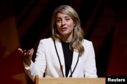 ملانی جولی، وزیر امور خارجه کانادا