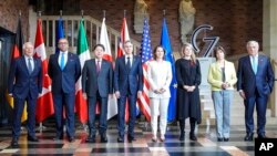 지난 3일 독일 뮌스터에서 열린 주요7개국(G7) 외무장관 회담에 참석한 각국 대표들. 왼쪽부터 호세프 보렐 EU 외교안보정책고위대표, 제임스 클레벌리 영국 외무장관, 햐아시 요시마사 일본 외무상, 토니 블링컨 미국 국무장관, 안나레나 베어복 독일 외무장관, 멜라니 졸리 캐나다 외무장관, 카트린 콜로나 프랑스 외무장관, 안토니오 타야니 이탈리아 외무장관.