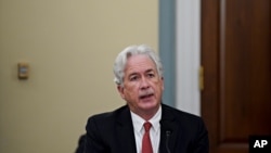 中央情报局局长威廉伯恩斯于 2021 年 4 月 15 日在华盛顿国会山的众议院情报委员会听证会上发表讲话。