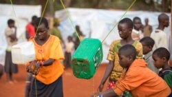 Bamwe mu Bavyeyi Biyamiriza Ingingo y'Uburundi yo Kudasubura Kurungika Ibibazo mu Makambi