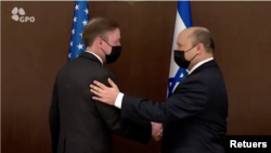 نفتالی بنیت (راست) و جیک سولیوان