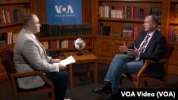 Д-р Арбен Таравари, министер за здравство во Владата на Северна Македонија, како дел од коалицијата Влен, гостува во Гласот на Америка, во Вашингтон.