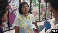 Direktur Eksekutif YLBHI Asfinawati. (Foto: VOA/Sasmito)