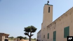 La mosquée utilisée par l'imam Alioune Badara Ndao, coordinateur présumé d'un groupe djihadiste, à Kaolack, Sénégal, le 20 novembre 2015. 