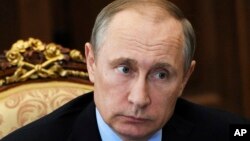 Presiden Rusia Vladimir Putin melakukan kunjungan ke Slovenia hari Sabtu, 30/7 (foto: dok). 