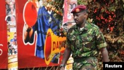 Meja Jenerali,Muhoozi Kainerugaba, mtoto wa kiume wa Rais Yoweri Museveni wa Uganda. 