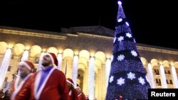 People celebrate Christmas )