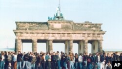 GERMNAY BERLIN WALL 1989