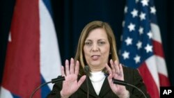 Le 27 février 2015, Josefina Vidal, directrice général du ministère des affaires étrangères à Cuba donne une conférence de presse à Washington. 