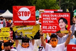 Taiwan's Myanmar community protesting in Taipei's Liberty Square against the military coup that has seen thousands detained and hundreds killed, March 28, 2021 in Taipei, Taiwan. (VOA/Tommy Walker)