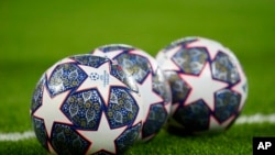 Ciyaarihi xalay ee UEFA Champions League .