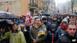 სააკაშვილი უკრაინაში ერთგული თანამებრძოლების გარეშე დარჩა