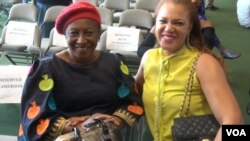 Nigerian actress Patience Ozokwo, left, aka 'Mama G' received the 2016 African Film Legend Award at the festival. (G. Flakus/VOA)