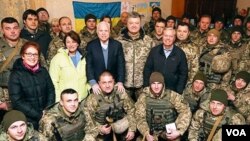 ამერიკელი სენატორები ფროსტისპირა შიროკინოში