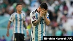 Kapiten fudbalske reprezentacije Argentine Lionel Mesi nakon poraza od Saudijske Arabije (Foto: AP/Ebrahim Noroozi)