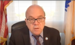 '톰 랜토스 인권위원회'의 민주당 측 공동위원장인 제임스 맥거번 하원의원이 15일 화상으로 열린 열린 대북전단 관련 청문회에서 개회사를 하고 있다. 사진 = '톰 랜토스 인권위원회' 웹사이트.