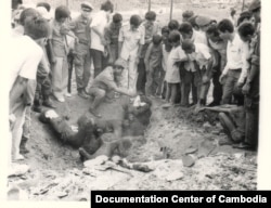 Khmer Rouge’s rockets killed civilian in Phnom Penh, 1973. (Source: Documentation Center of Cambodia Archive)