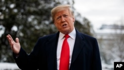 Presiden Amerika Serikat, Donald Trump di pelataran Gedung Putih, Washington, D.C., 14 Januari 2019. (Foto: dok).