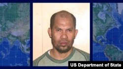 Khair Mundos, pemimpin utama dan penyandang dana kelompok militan Abu Sayyaf (Foto: dok). Polisi Filipina telah menangkap Mundos di pinggiran kota Manila, Rabu pagi (11/6).