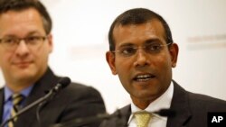 FILE - Former Maldives president Mohamed Nasheed speaks during a press conference in London, Jan. 25, 2016.