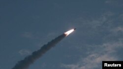 북한의 단거리 탄도미사일 KN-23이 발사되는 장면. (자료사진) 