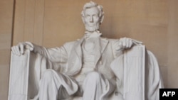 Avraam Linkoln Amerikani 1861-1865 yillarda boshqargan, fuqaro urushi davrida. U mamlakatni parchalanib ketishdan saqlab qolgan.