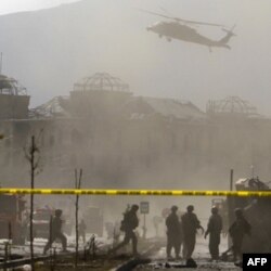 Bu jinoyatlar, deya bildiradi harbiy tribunal, Afg'onistonda tinchlikni ta'minlashga urinayotgan Amerika va uning minglab harbiylari yuziga katta dog'