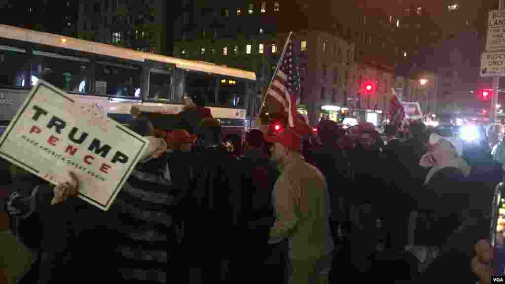 Des supporters de Trump, dans les rues de New York, le 8 novembre 2016.