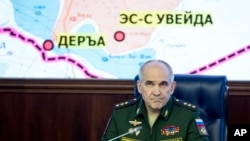 Le colonel Sergei Rudskoi de l’Etat-major russe s’entretient avec la presse à Moscou, Russie, 5 mai 2017.