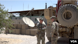 资料照片：在叙利亚美军基地的美军士兵。